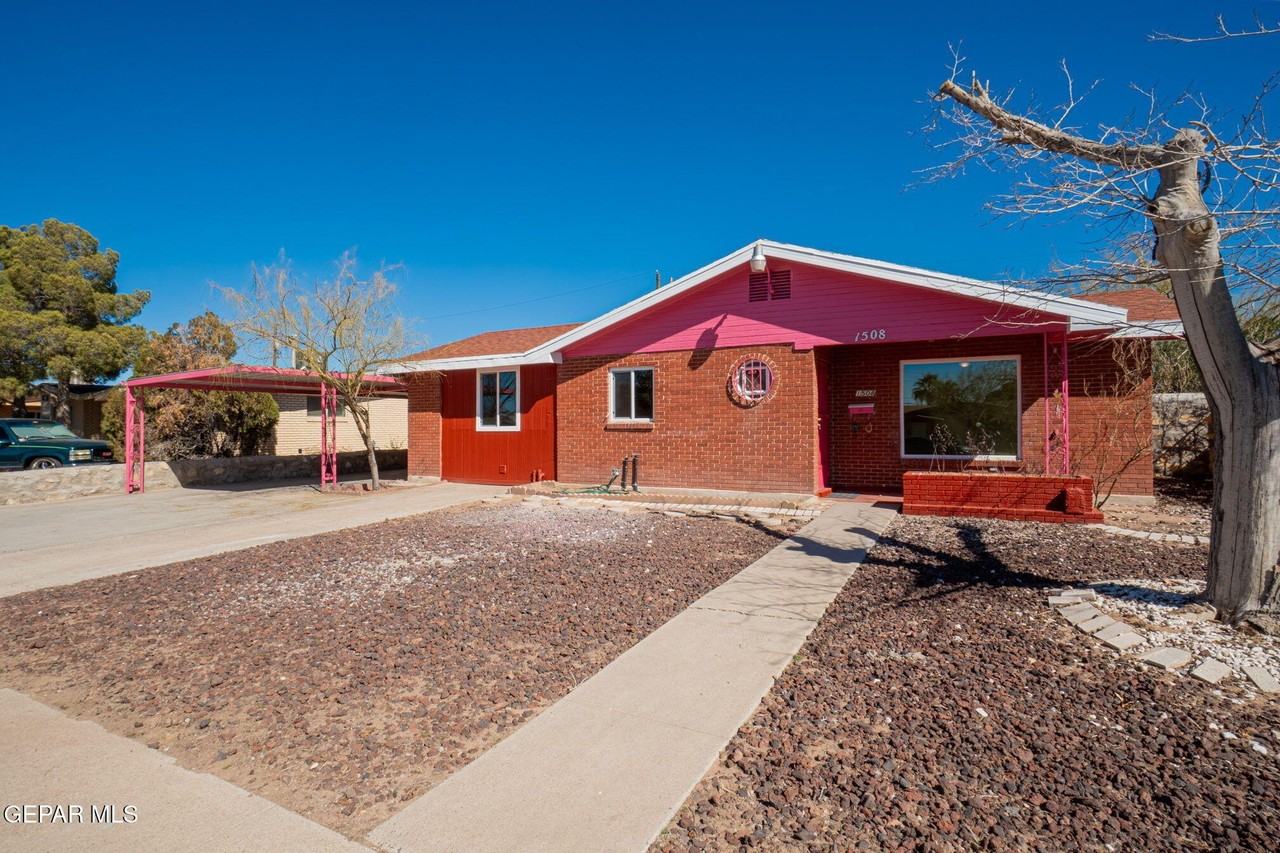 1508 Oakdale St - Photo 2 of 17