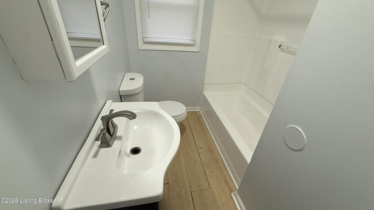 4203 Searcy Dr - Photo 7 of 10