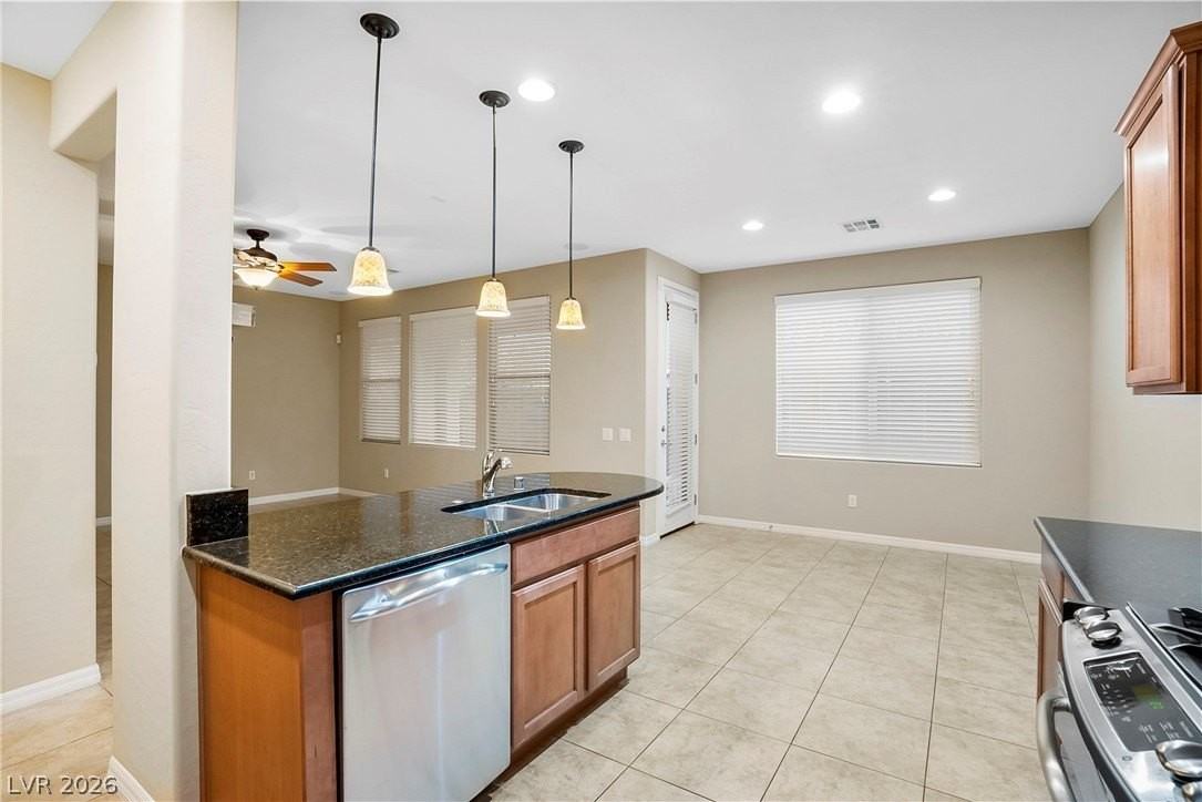 11239 Filmore Heights Ct - Photo 5 of 24