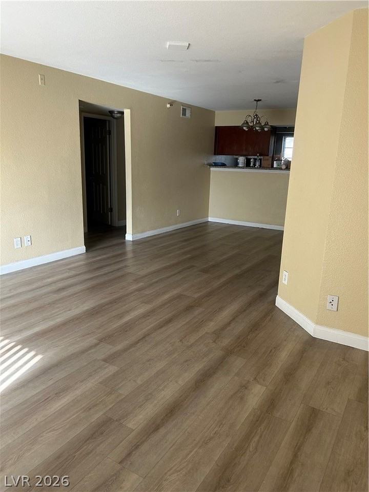 2750 S Durango Dr #2059