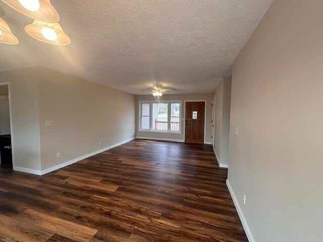 622 Eiserman Ave - Photo 3 of 33