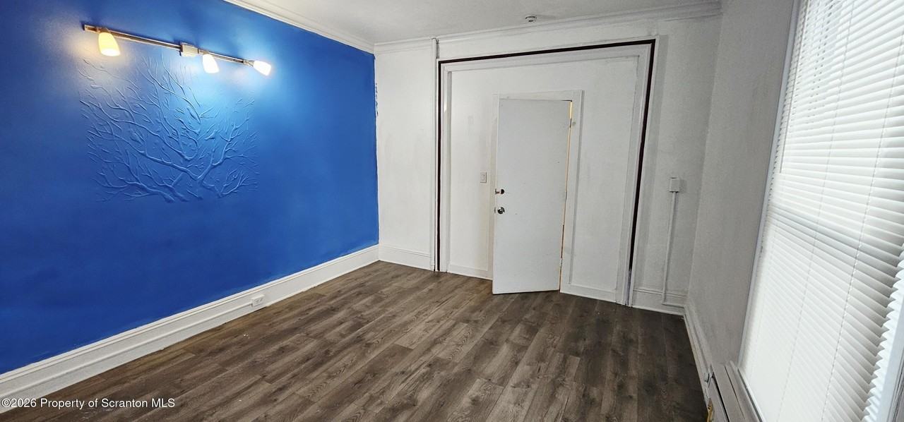 1319 Washburn St 1st Fl #1stFL - Photo 3 of 10