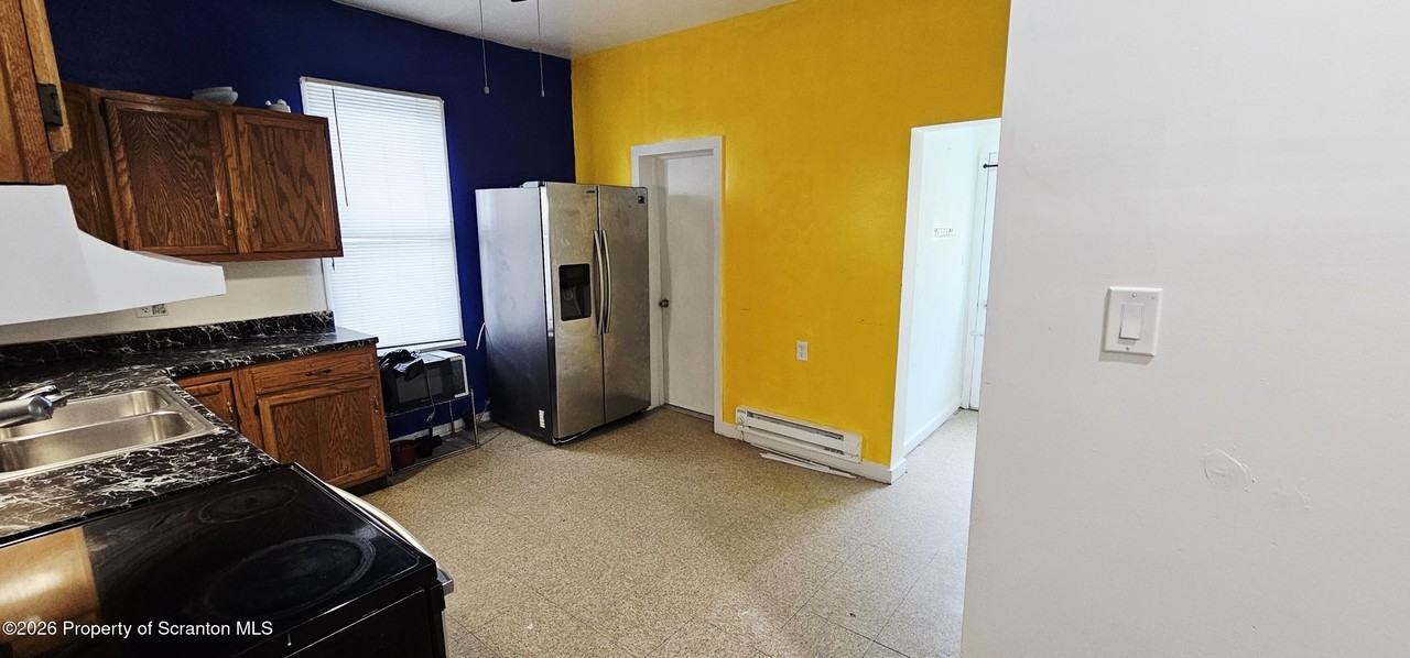 1319 Washburn St 1st Fl #1stFL - Photo 6 of 10