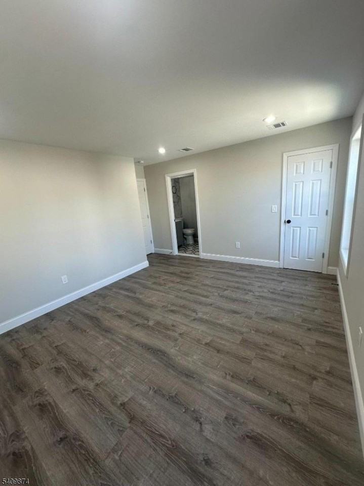 393-395 E 27th St - Photo 2 of 9