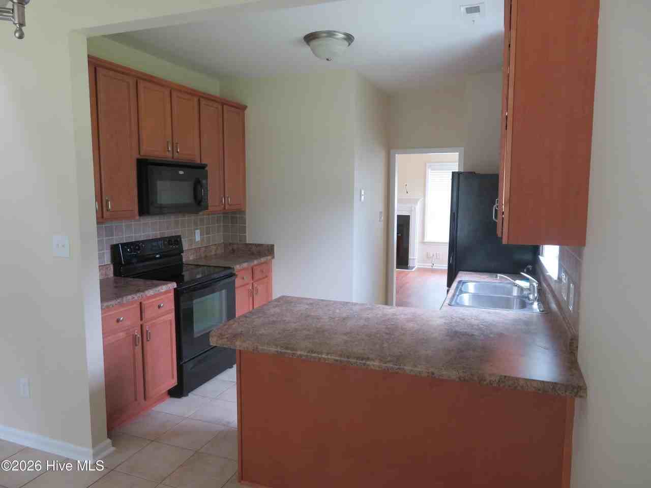 110 Beaver Creek Ct - Photo 3 of 24