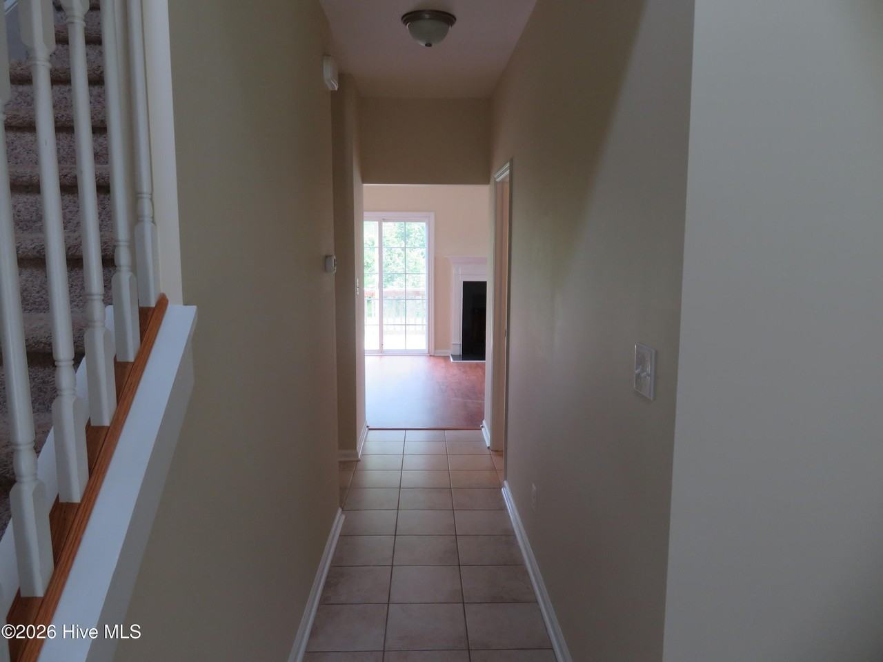 110 Beaver Creek Ct - Photo 4 of 24