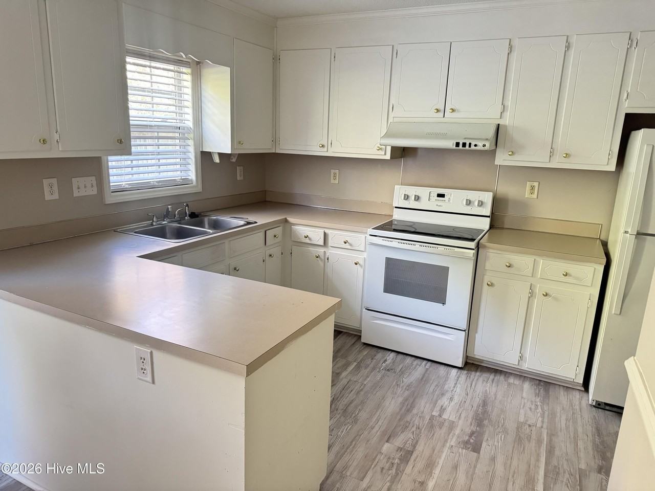 985 Spring Forest Rd Apt C5 #C5 - Photo 4 of 13