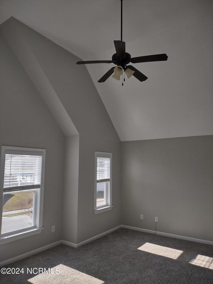 602 Walkens Woods Ln - Photo 4 of 9