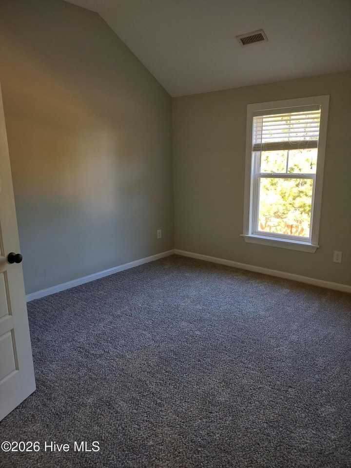 602 Walkens Woods Ln - Photo 7 of 9