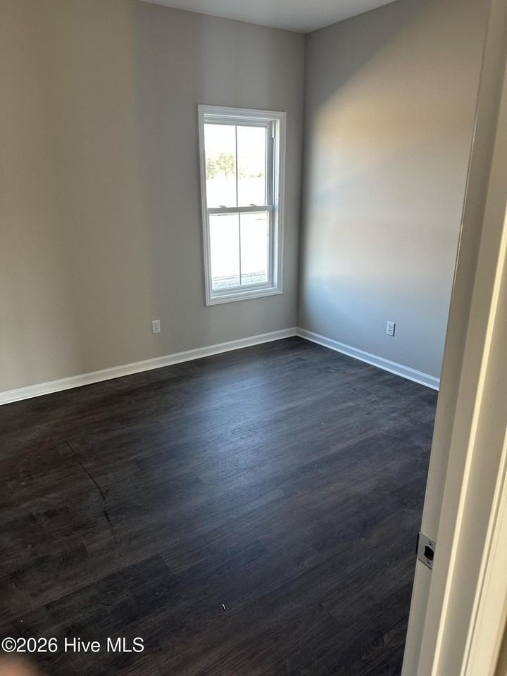 1231 Roosevelt Spain Rd - Photo 6 of 11