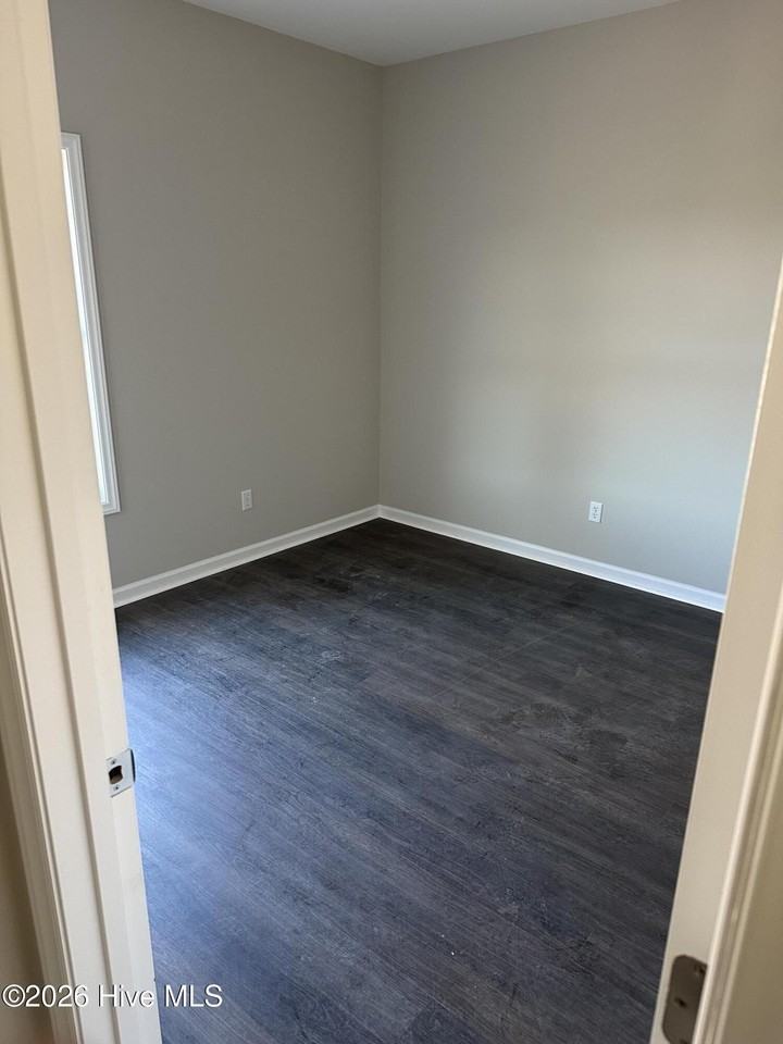 1231 Roosevelt Spain Rd - Photo 7 of 11