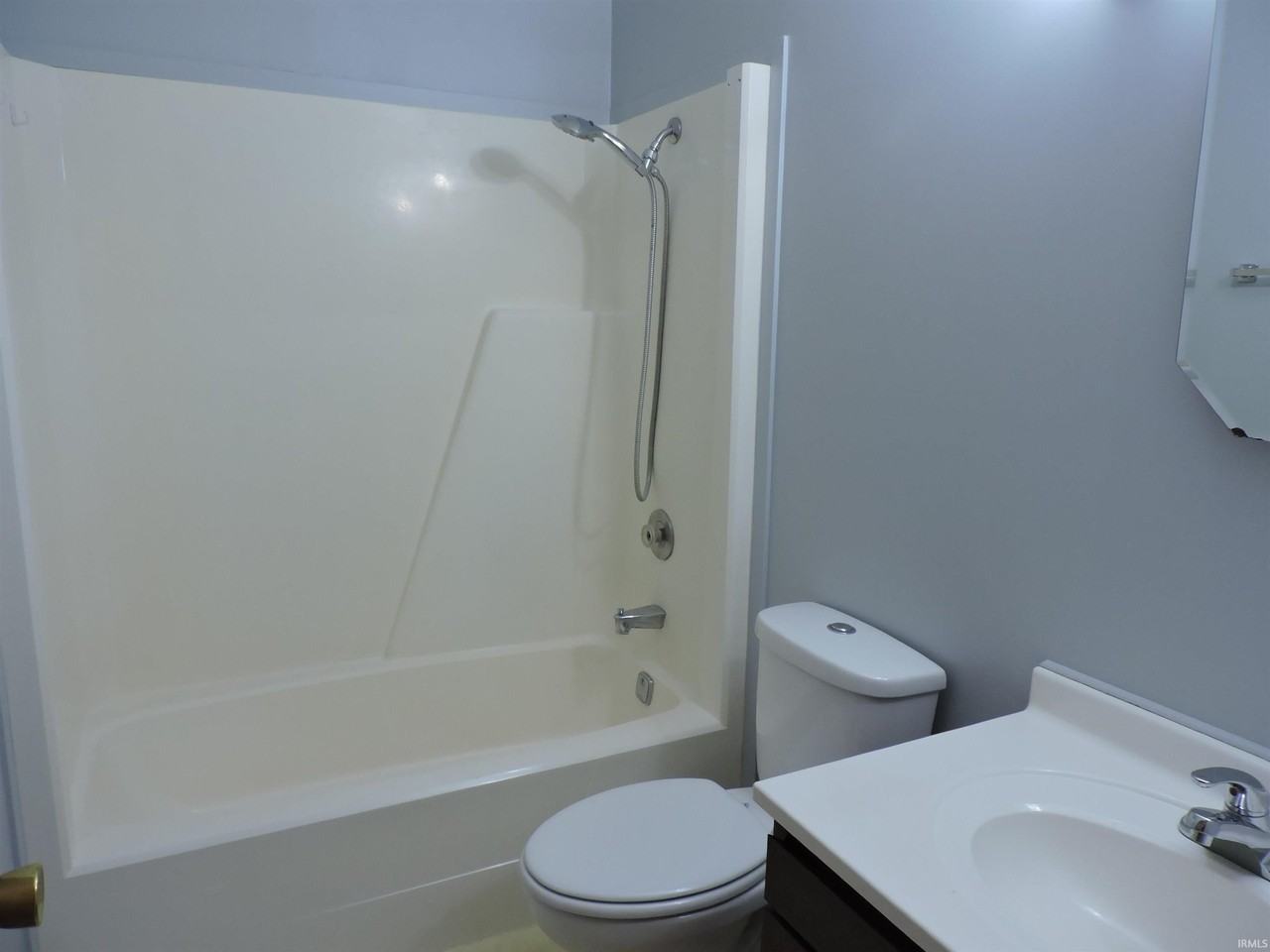 502 E Plymouth St #4 - Photo 3 of 7