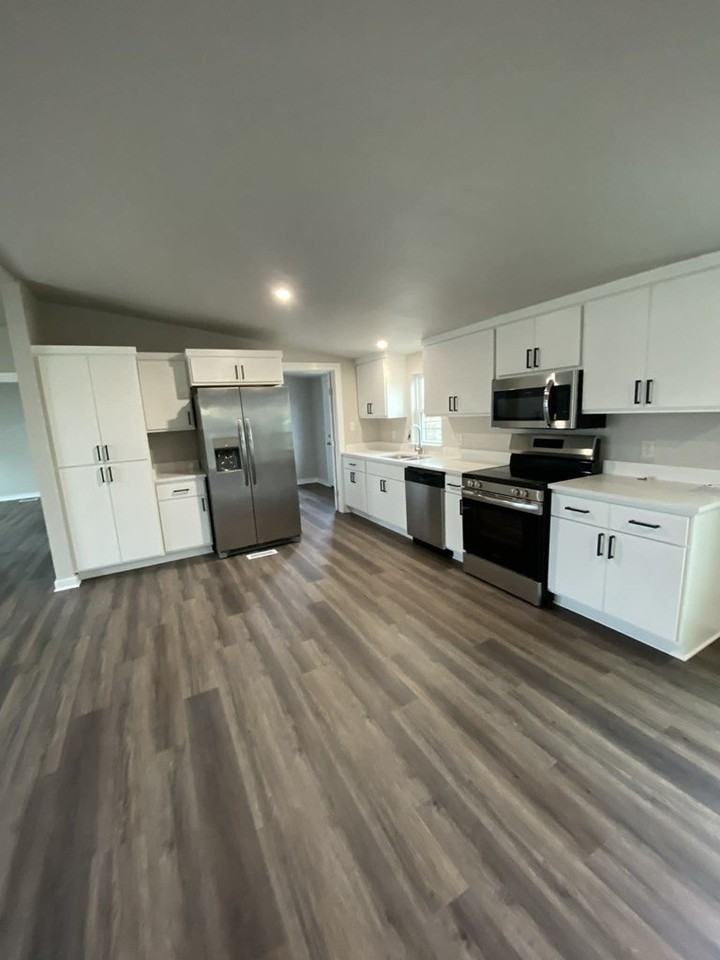 151 Sherwood Dr - Photo 3 of 15