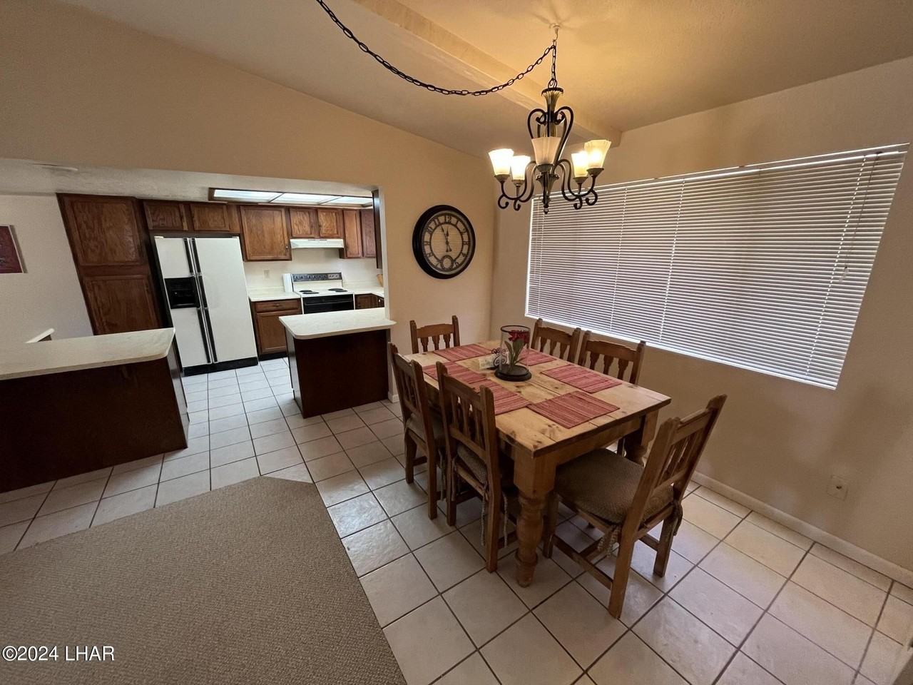 911 Scout Dr - Photo 6 of 13