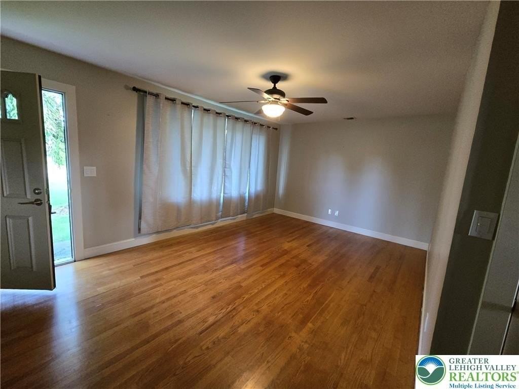 9037 Claussville Rd - Photo 3 of 22