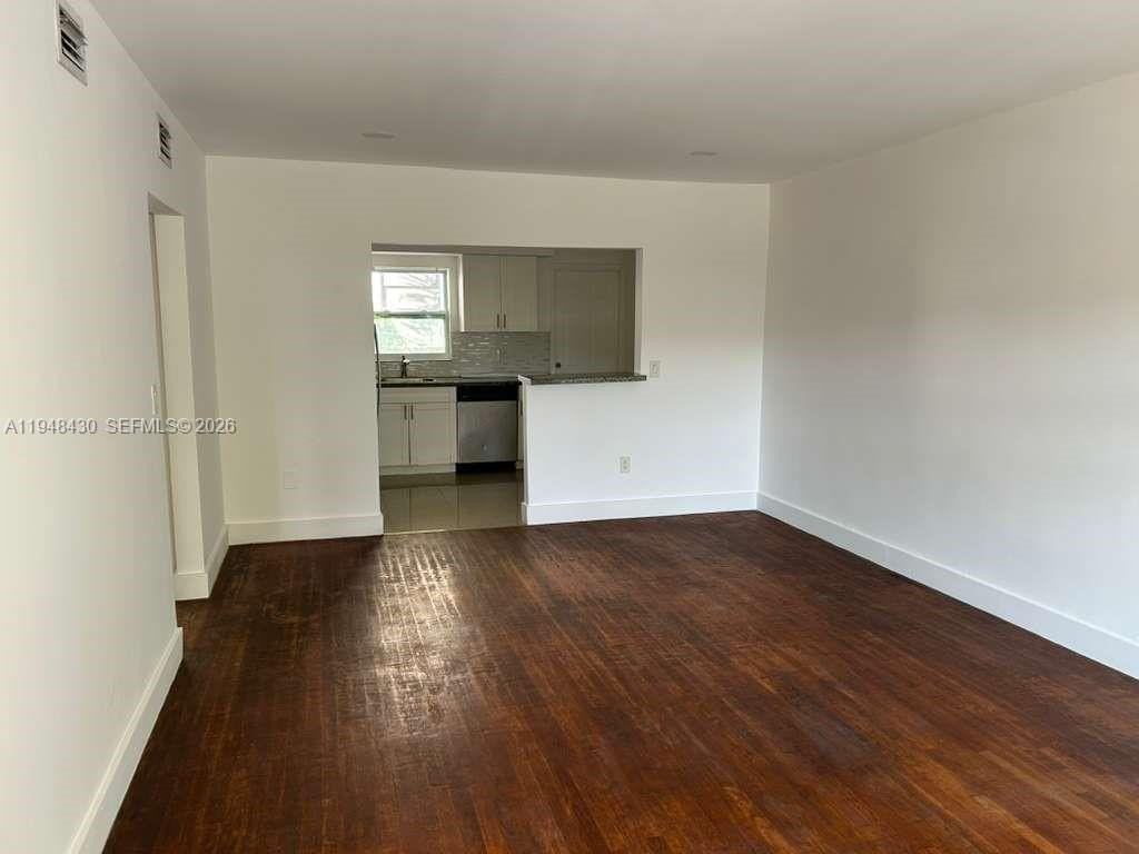 9780 Bay Harbor Ter #7 - Photo 2 of 13