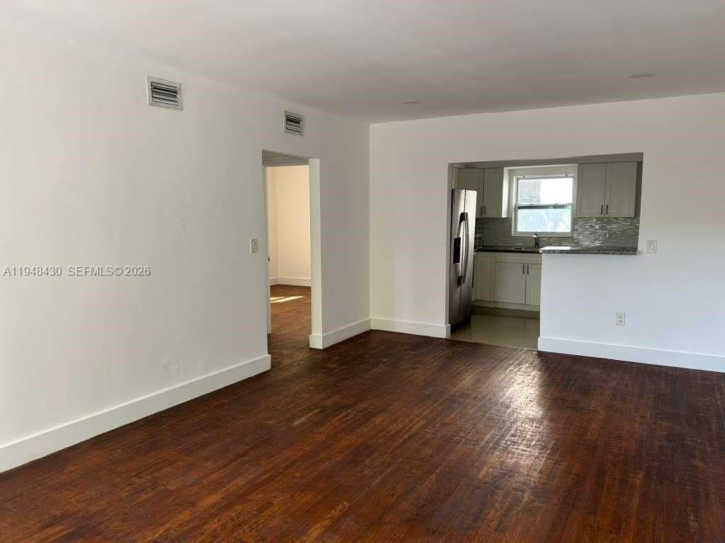 9780 Bay Harbor Ter #7 - Photo 3 of 13