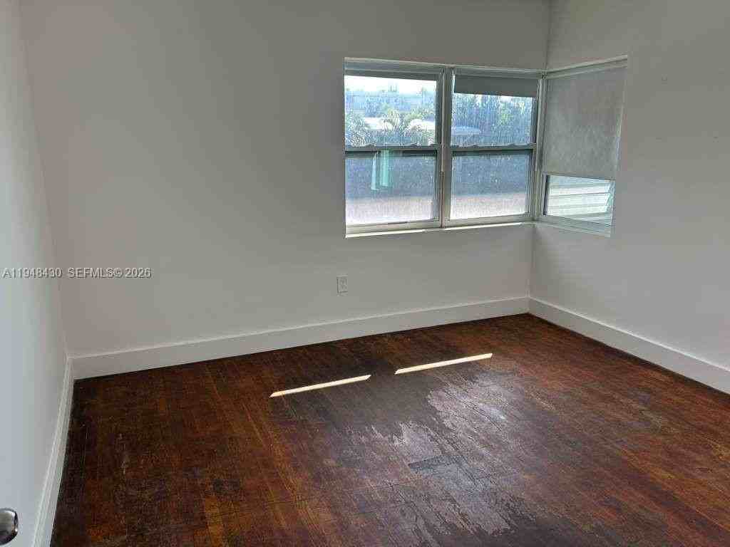 9780 Bay Harbor Ter #7 - Photo 7 of 13