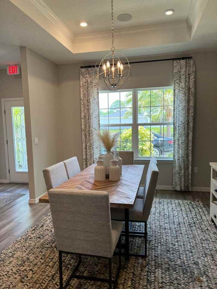 1524 Sw Bermel Ave - Photo 2 of 8