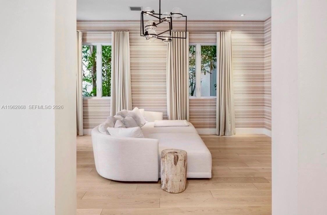 745 Ne 77th St - Photo 5 of 46