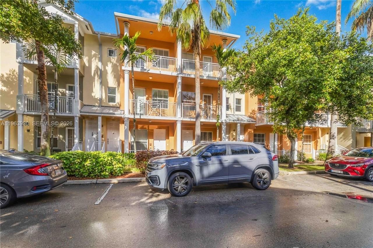 357 Sw 13th Ter #357 - Photo 2 of 24