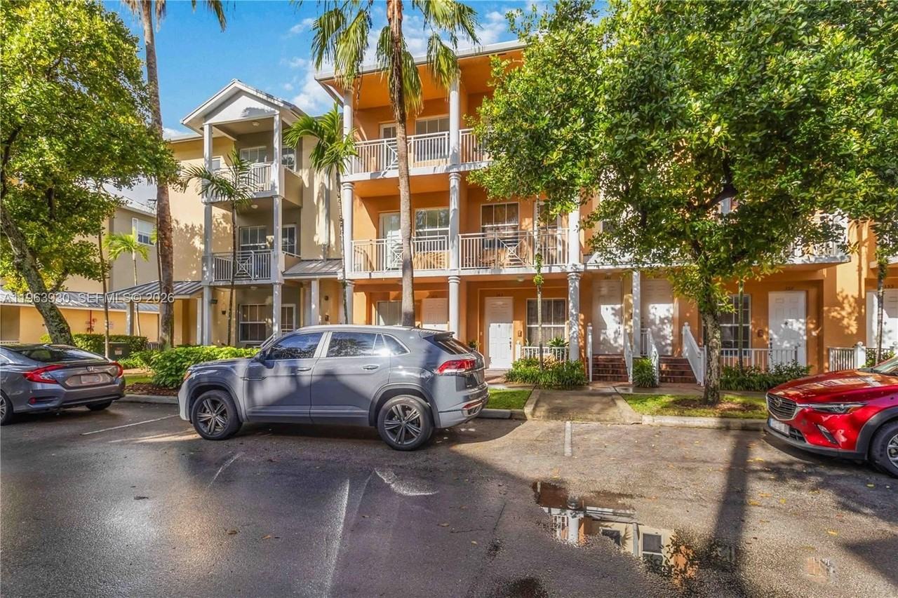 357 Sw 13th Ter #357 - Photo 3 of 24