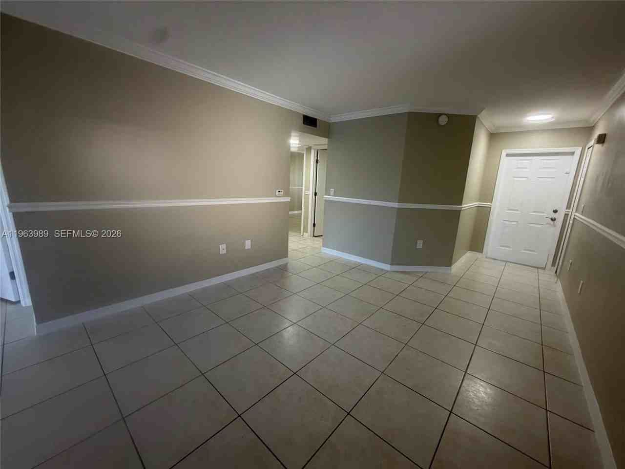 2731 Se 12th Rd #101 - Photo 5 of 31