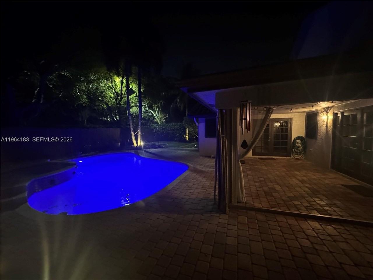 3160 Peachtree Cir - Photo 6 of 24