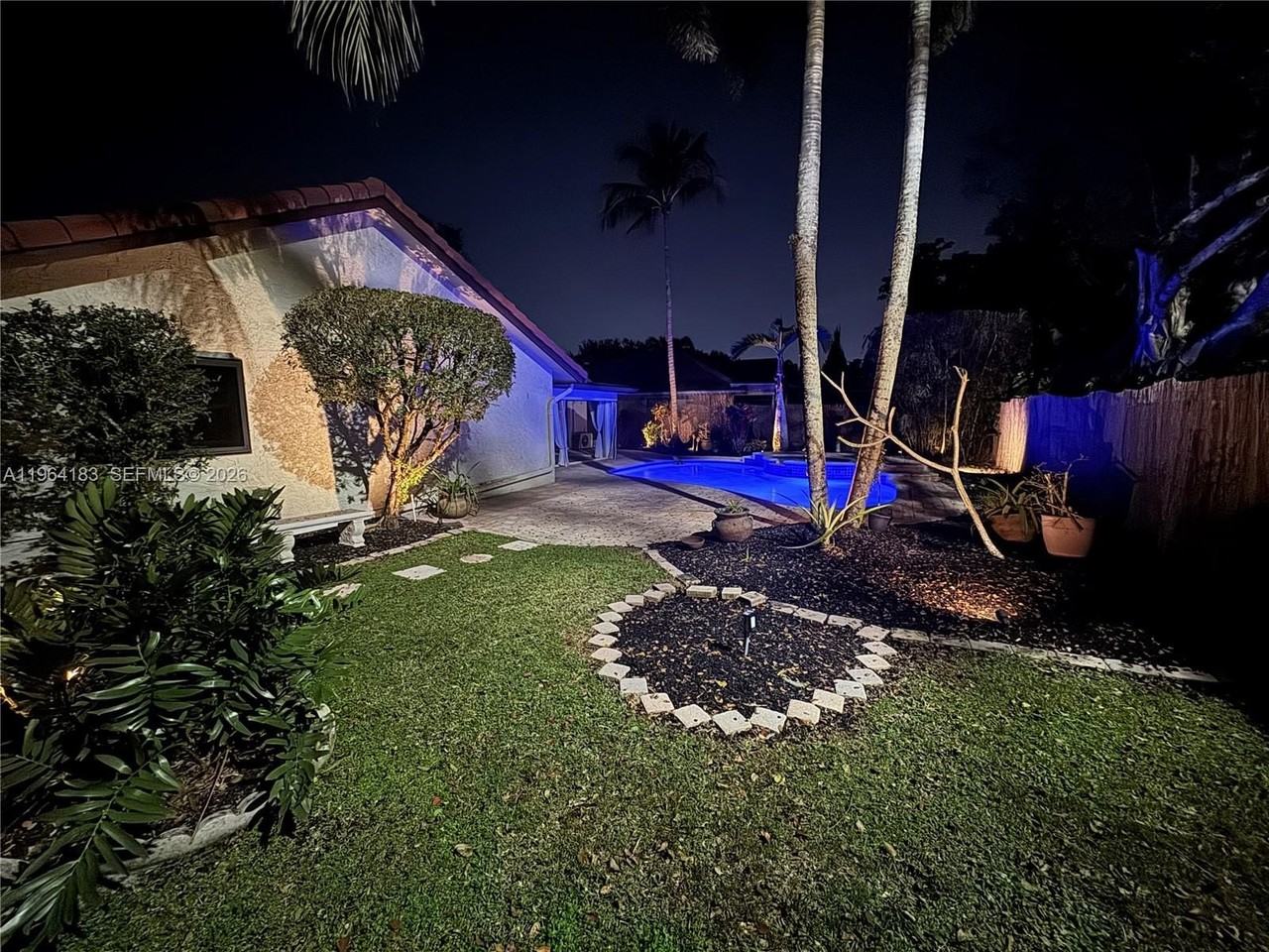 3160 Peachtree Cir - Photo 7 of 24