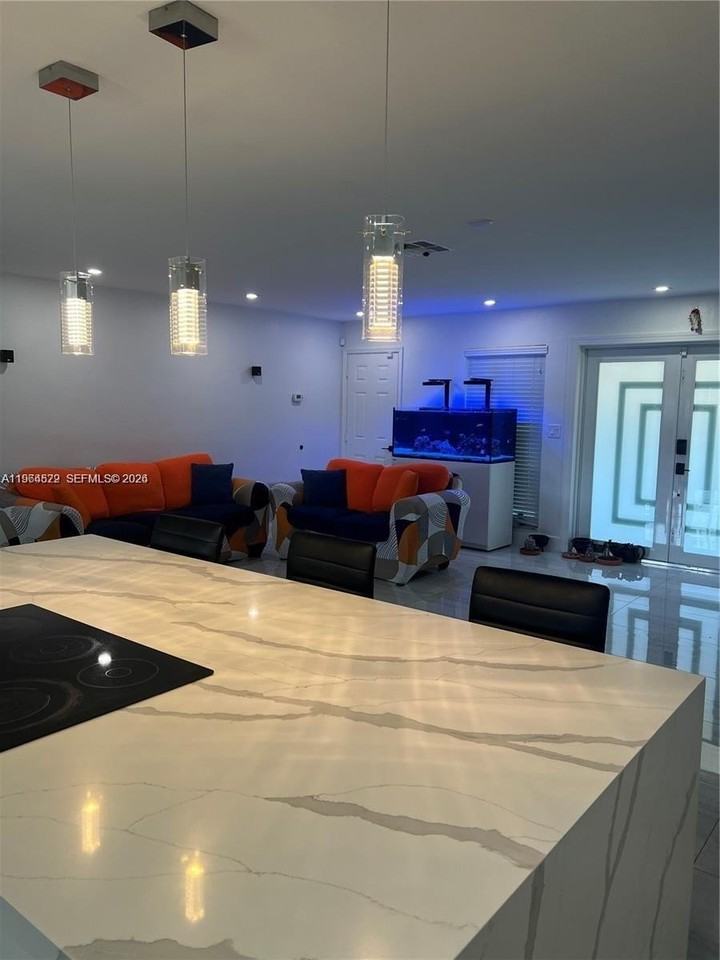 9371 Nw 21st Mnr - Photo 6 of 24