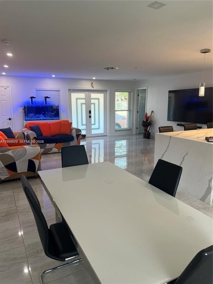 9371 Nw 21st Mnr - Photo 7 of 24