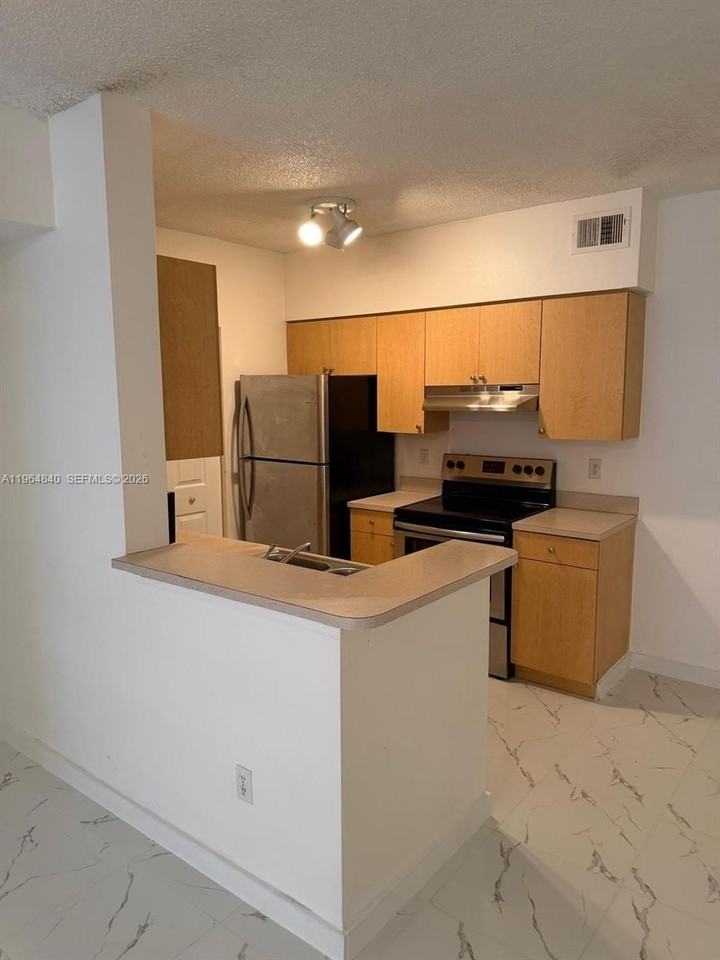 10354 Fox Trail Rd S #1506 - Photo 6 of 21