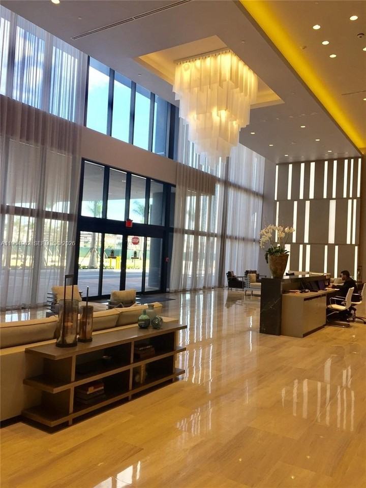 5300 Nw 85th Ave #410 - Photo 4 of 22