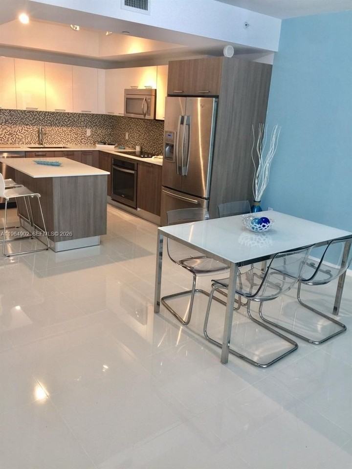 5300 Nw 85th Ave #410 - Photo 7 of 22