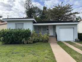 904 Wallace St - Photo 1 of 1