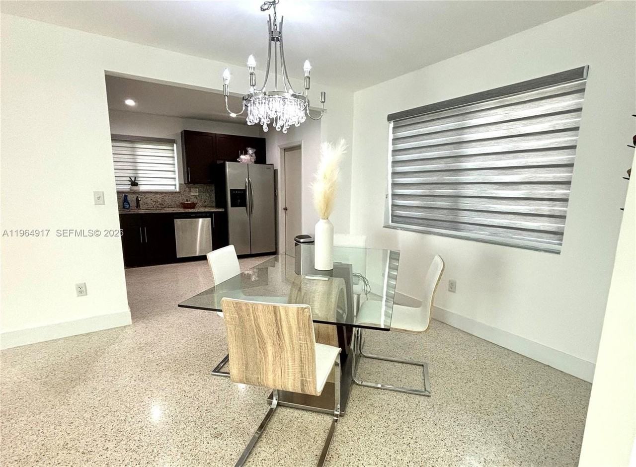 30 Ne 125th St - Photo 6 of 25