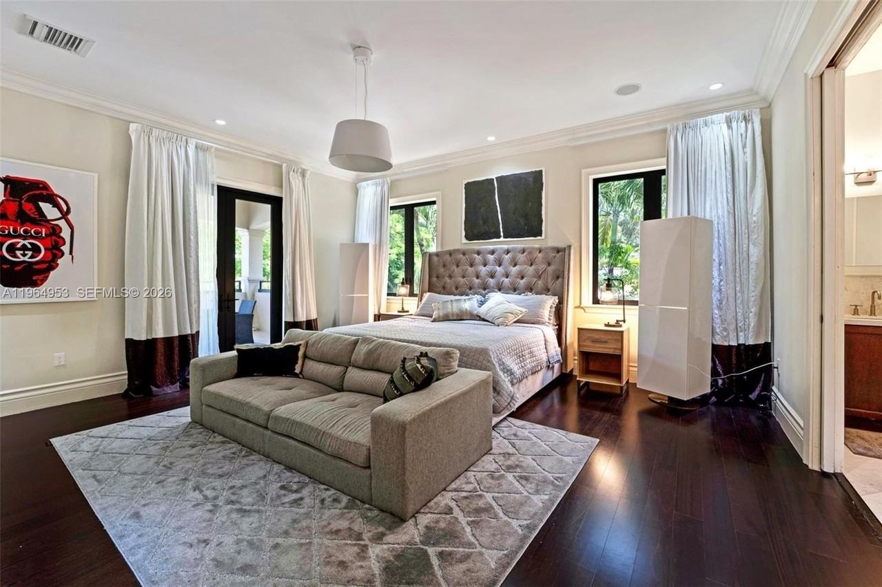 2715 Cordova St - Photo 5 of 43