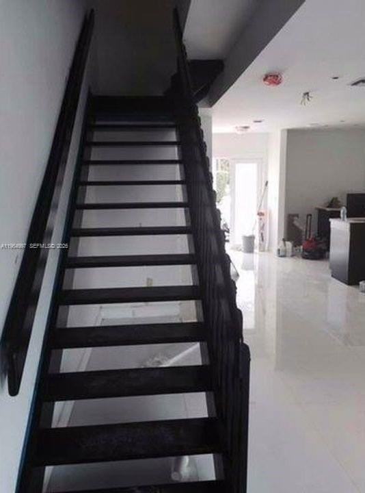 16529 Ne 26th Ave #4A - Photo 4 of 7