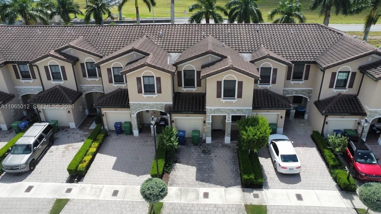 11378 Sw 254th Ter - Photo 3 of 45