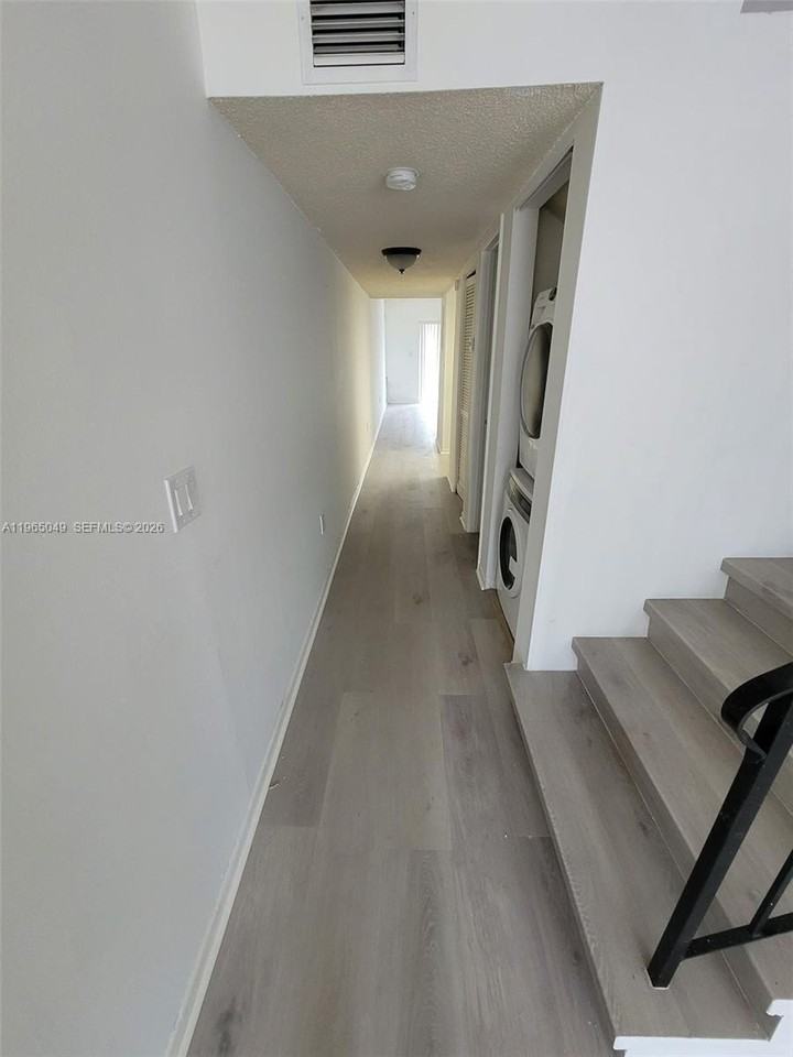 1624 Ne 151st St #1624 - Photo 2 of 12