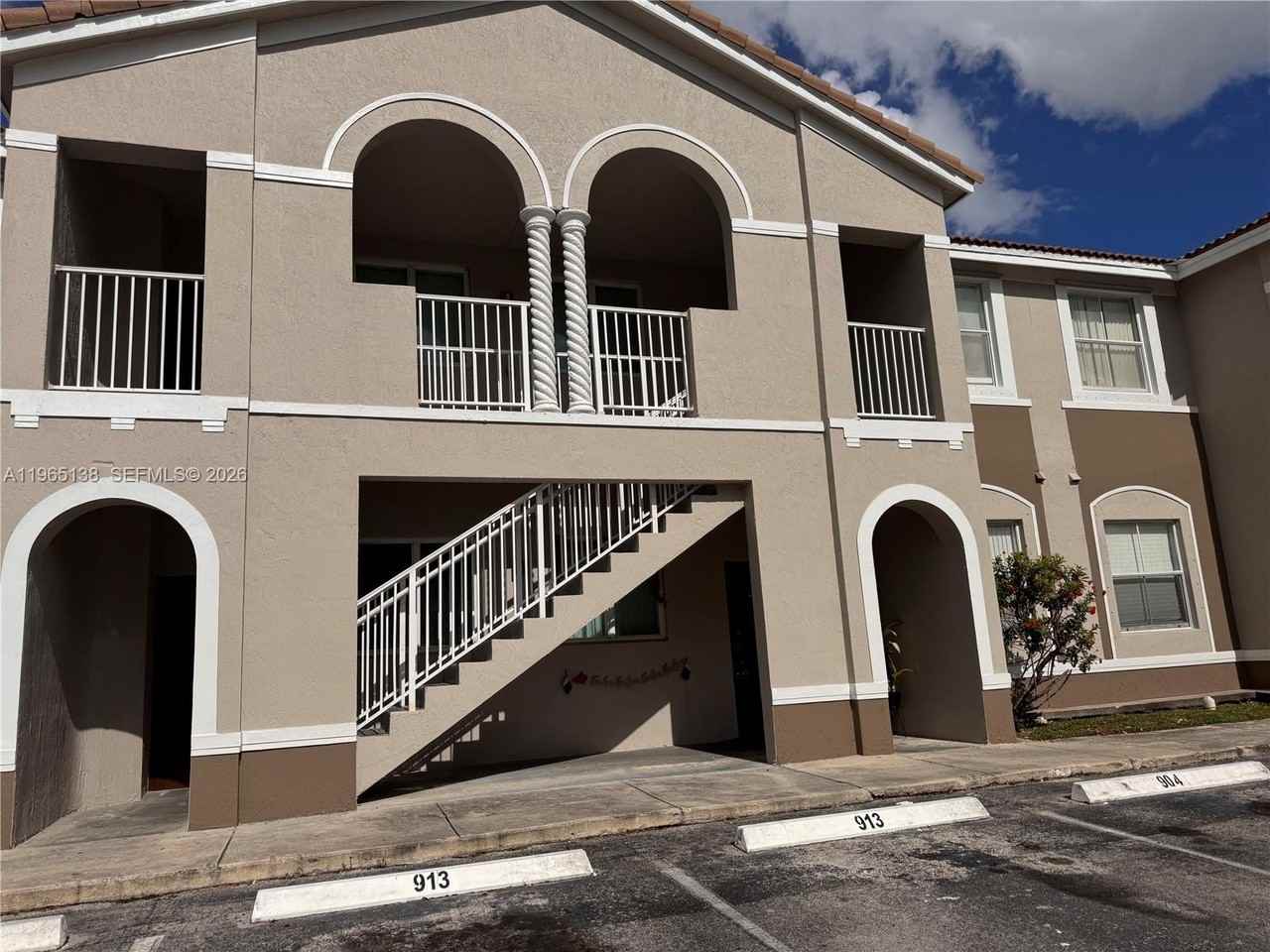 2731 Se 17th Ave #200