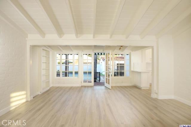 1210 Graynold Ave - Photo 2 of 8