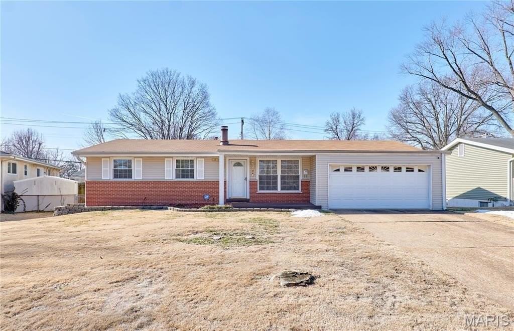 4 Sharon Ct - Photo 2 of 31