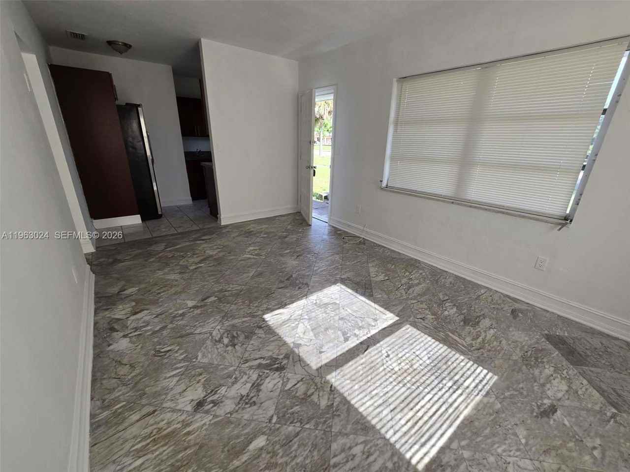 17193 Ne 18th Ave #2 - Photo 7 of 8