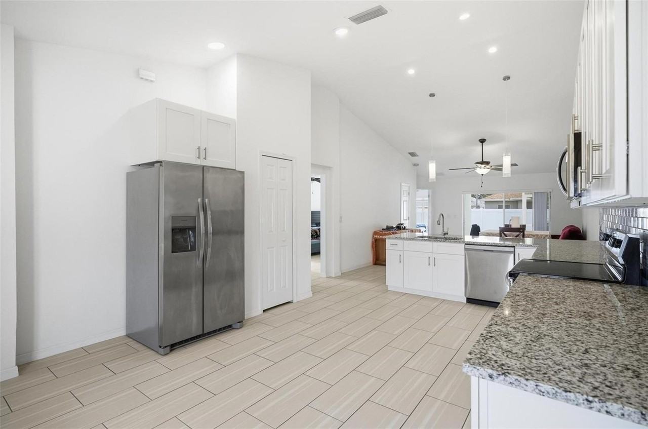 4 Lynton Pl #A - Photo 5 of 39