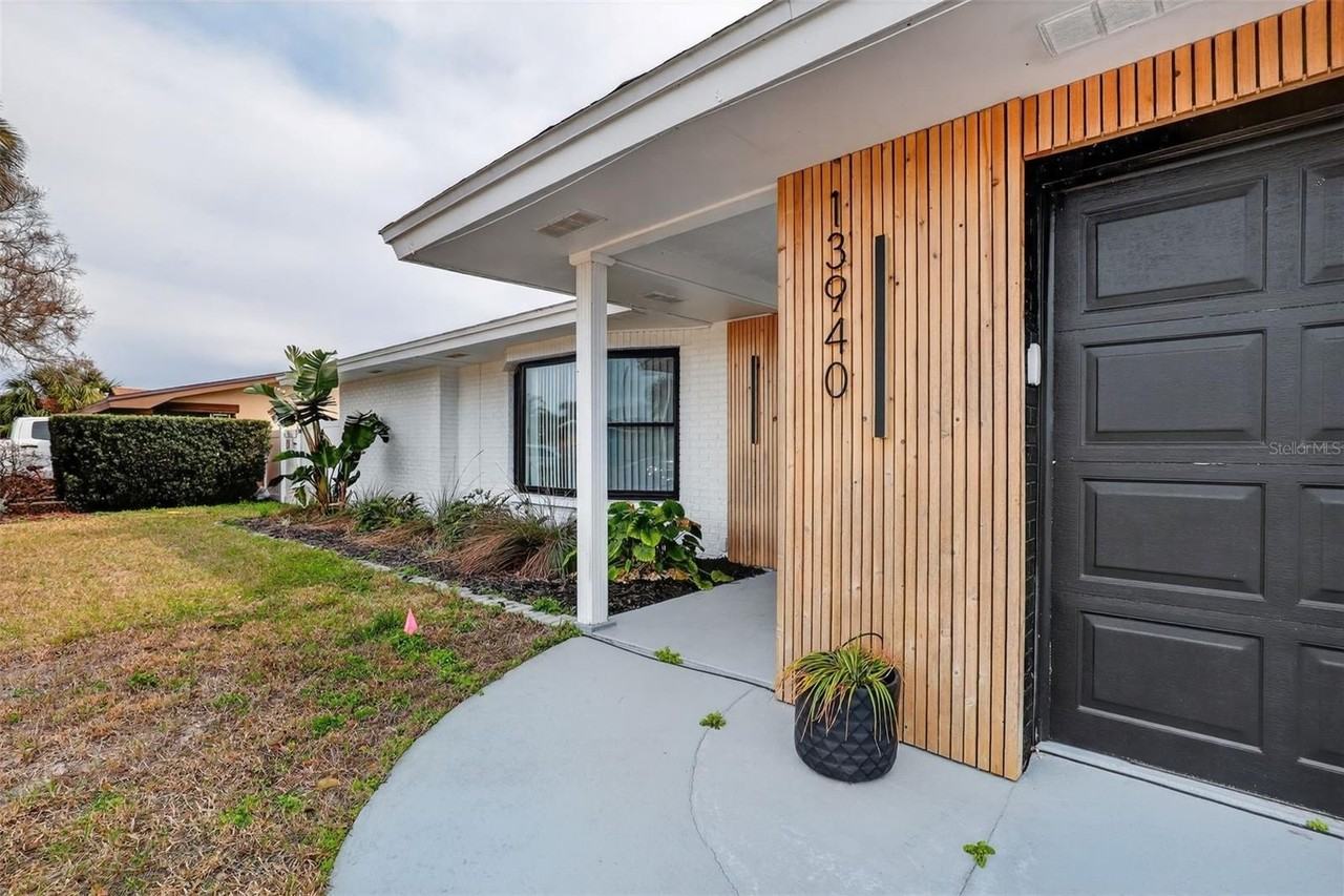 13940 Antigua Dr - Photo 3 of 36