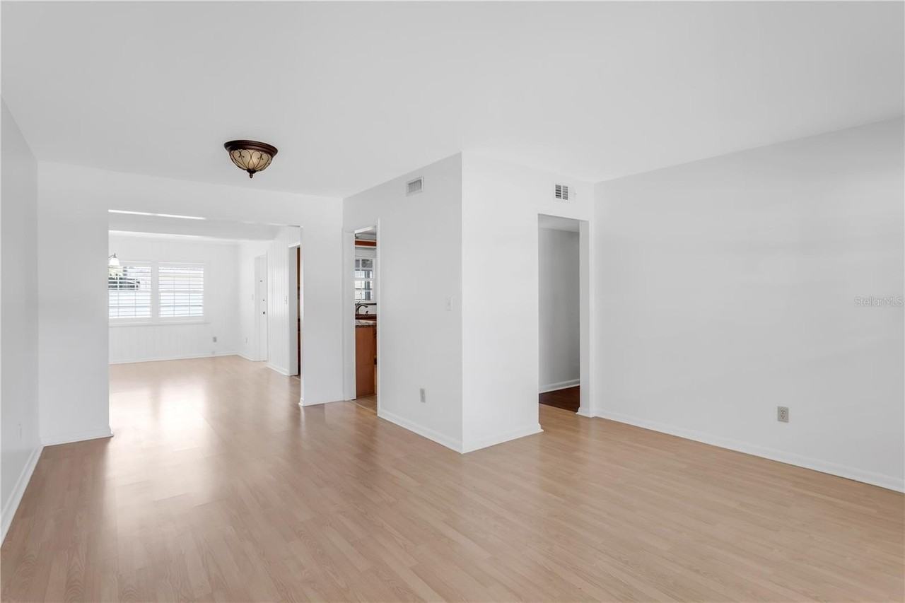 3414 W Carrington St - Photo 5 of 34