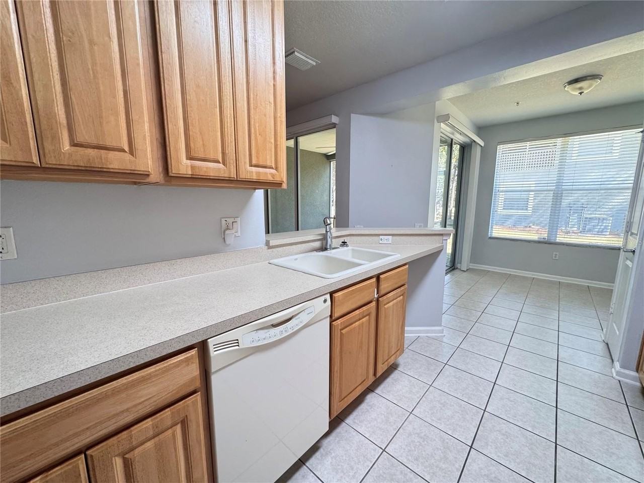 2257 Kings Palace Dr - Photo 6 of 33