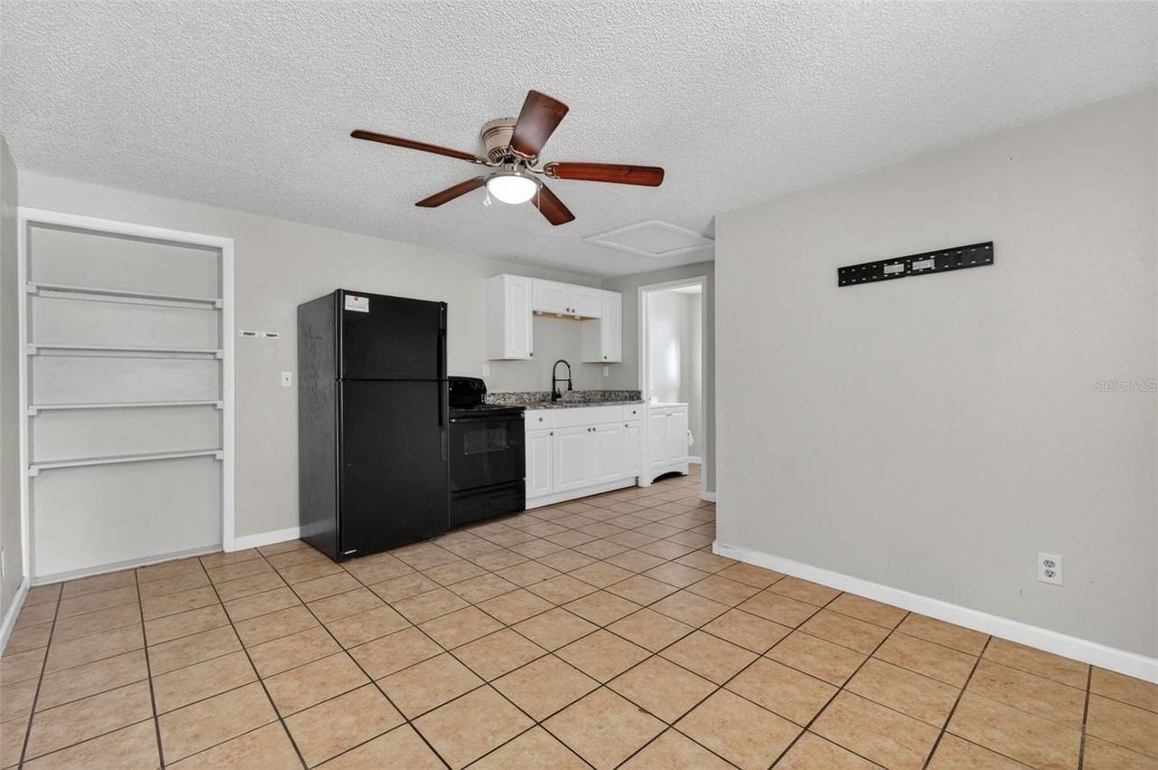 6401 31st St N #4 - Photo 4 of 38