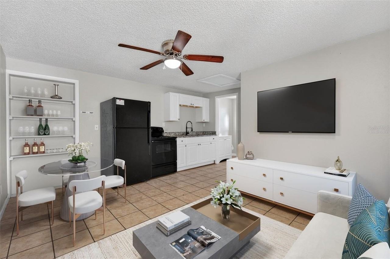 6401 31st St N #4 - Photo 5 of 38